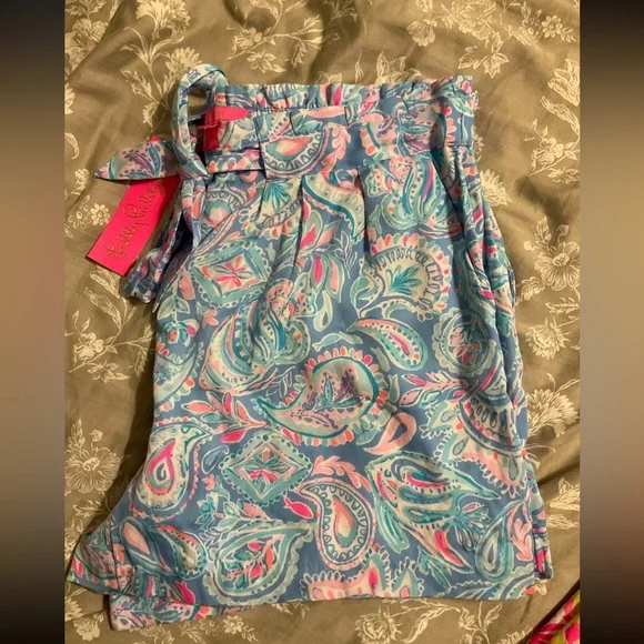 Lilly Pulitzer Kaylene shorts - Picture 5 of 5